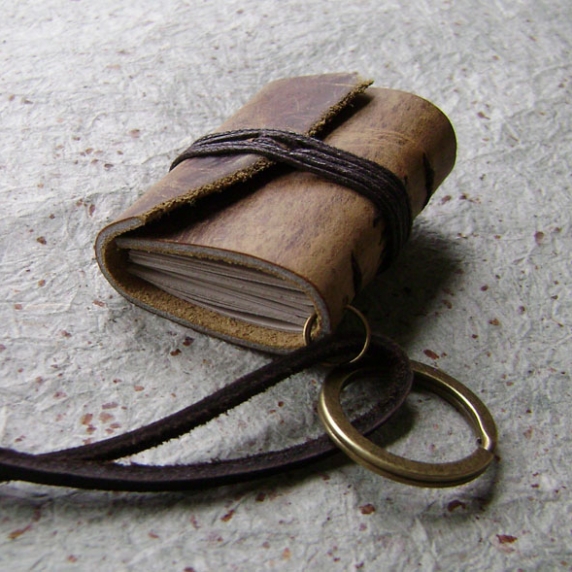 rugged mini journal key ring dsc04167.jpg
